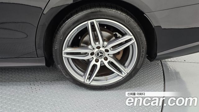 Mercedes-Benz E-Class E300 AMG Line
