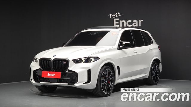 BMW X5 M60i