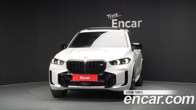 BMW X5 M60i