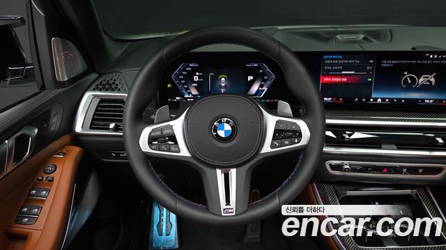 BMW X5 M60i