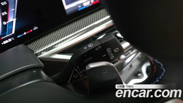 BMW X5 M60i