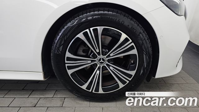 Mercedes-Benz E-Class E200 Avantgarde