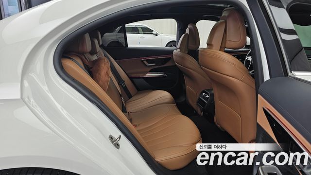 Mercedes-Benz E-Class E200 Avantgarde