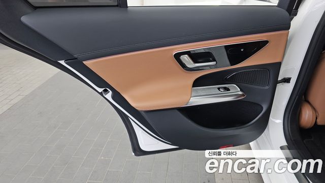 Mercedes-Benz E-Class E200 Avantgarde