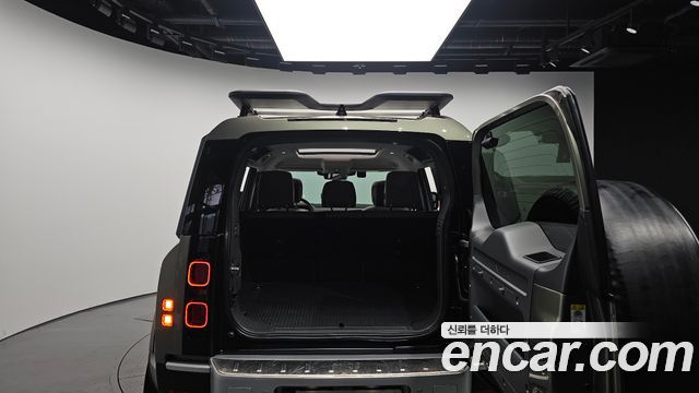 Land Rover Defender 110 D300 HSE
