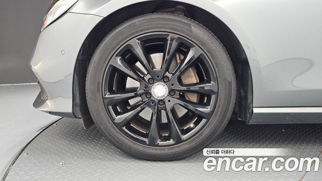 Mercedes-Benz E-Class E300 Avantgarde