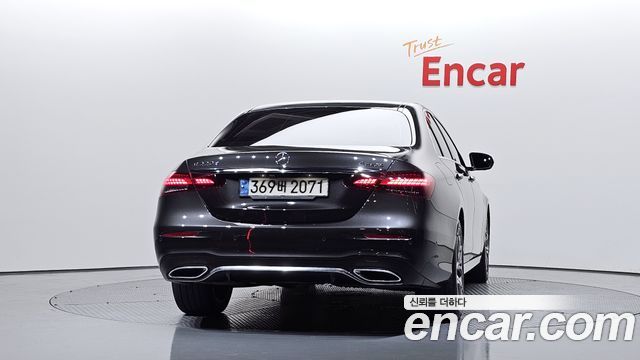 Mercedes-Benz E-Class E220d 4MATIC AMG Line