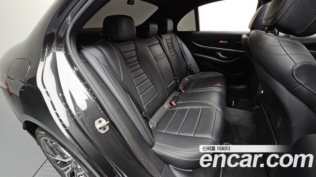 Mercedes-Benz E-Class E220d 4MATIC AMG Line