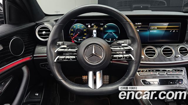 Mercedes-Benz E-Class E220d 4MATIC AMG Line