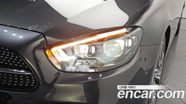 Mercedes-Benz E-Class E220d 4MATIC AMG Line