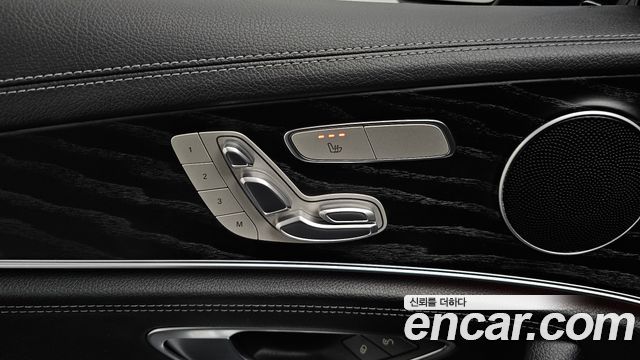Mercedes-Benz E-Class E220d 4MATIC AMG Line