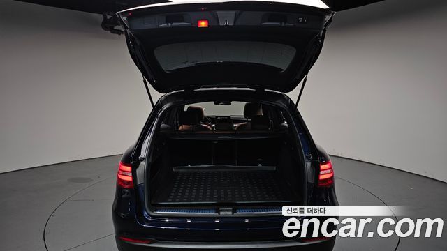 Mercedes-Benz GLC-Class GLC220 d 4MATIC