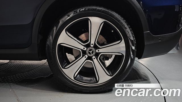 Mercedes-Benz GLC-Class GLC220 d 4MATIC