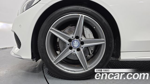 Mercedes-Benz C-Class C200 AMG Line