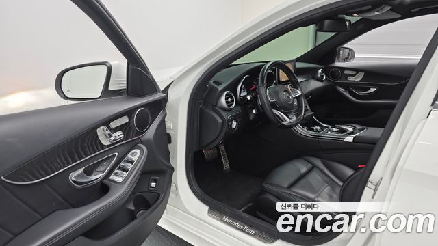 Mercedes-Benz C-Class C200 AMG Line