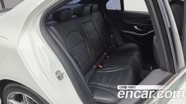 Mercedes-Benz C-Class C200 AMG Line