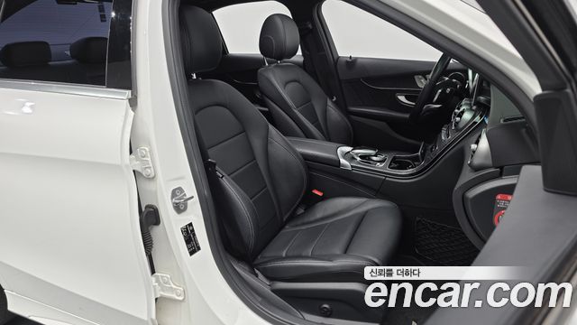 Mercedes-Benz C-Class C200 AMG Line