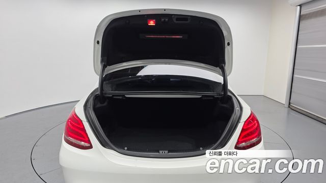 Mercedes-Benz C-Class C200 AMG Line