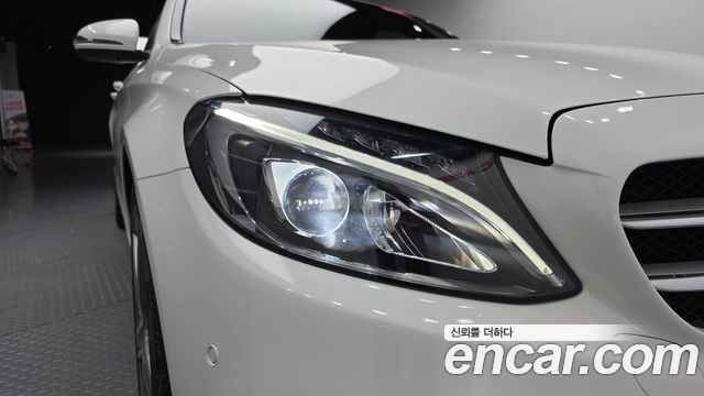 Mercedes-Benz C-Class C200 AMG Line