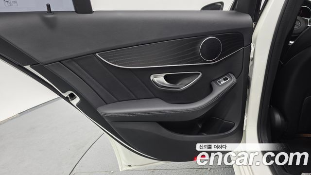 Mercedes-Benz C-Class C200 AMG Line
