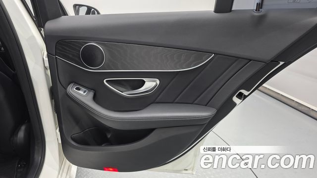 Mercedes-Benz C-Class C200 AMG Line