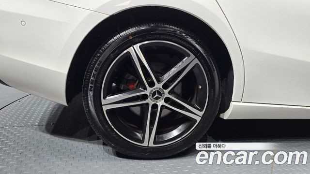 Mercedes-Benz A-Class A250 4MATIC Sedan