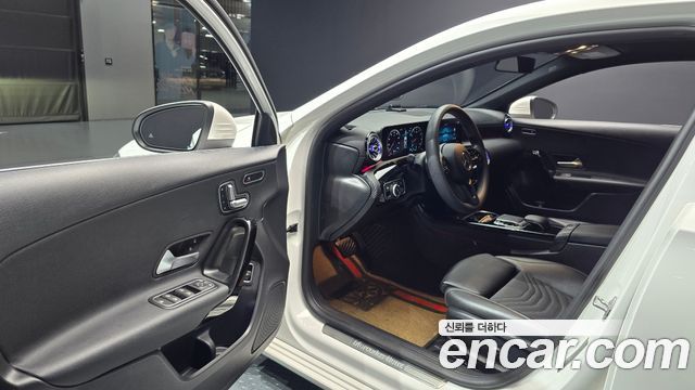 Mercedes-Benz A-Class A250 4MATIC Sedan