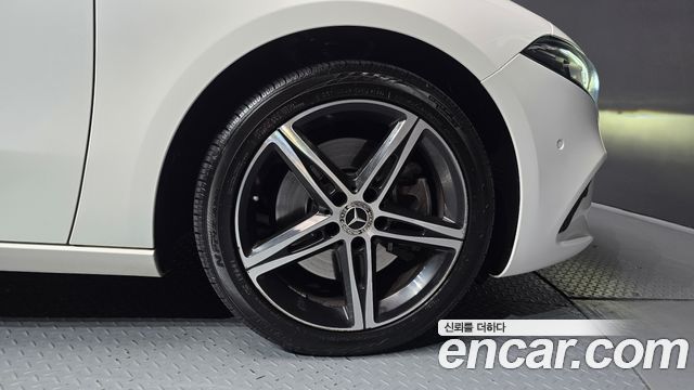 Mercedes-Benz A-Class A250 4MATIC Sedan