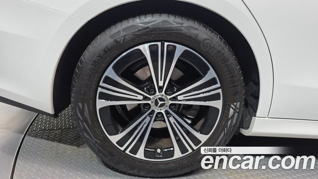 Mercedes-Benz E-Class E200 Avantgarde