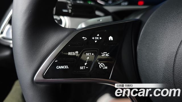 Mercedes-Benz E-Class E200 Avantgarde