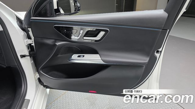 Mercedes-Benz E-Class E200 Avantgarde