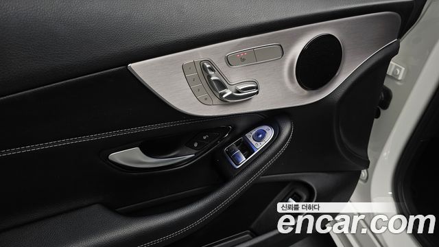 Mercedes-Benz C-Class C200 Coupe