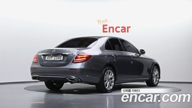 Mercedes-Benz E-Class E300 Exclusive
