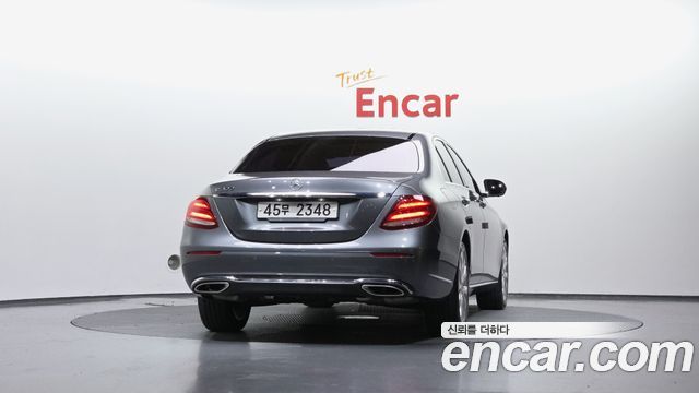 Mercedes-Benz E-Class E300 Exclusive