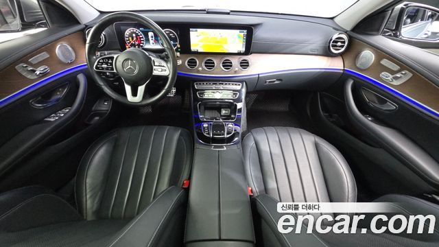 Mercedes-Benz E-Class E300 Exclusive