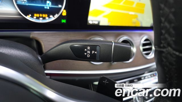 Mercedes-Benz E-Class E300 Exclusive