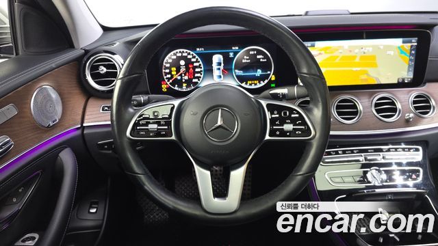 Mercedes-Benz E-Class E300 Exclusive