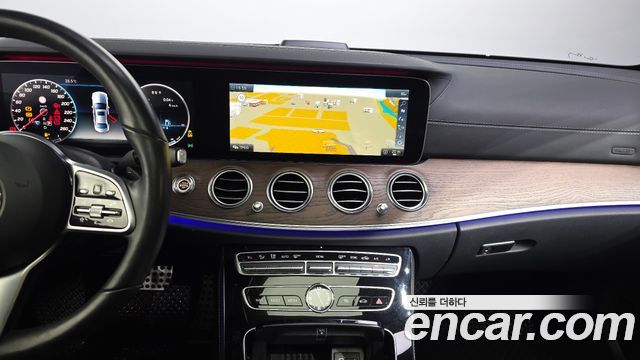Mercedes-Benz E-Class E300 Exclusive