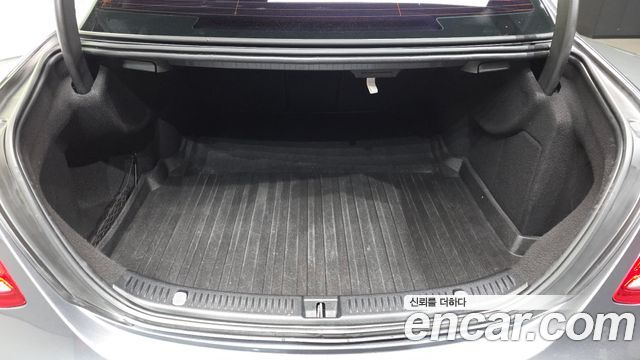 Mercedes-Benz E-Class E300 Exclusive