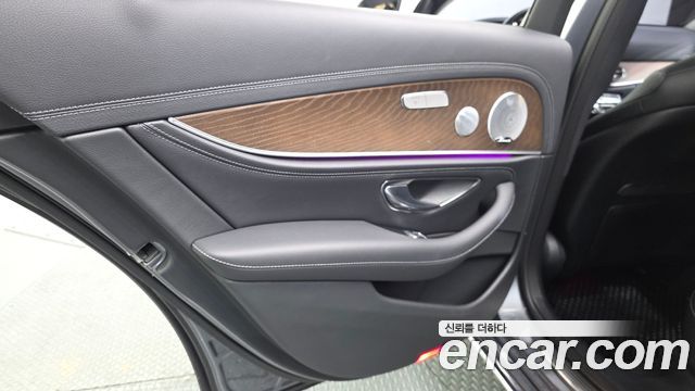 Mercedes-Benz E-Class E300 Exclusive