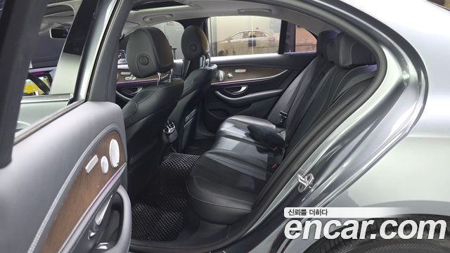 Mercedes-Benz E-Class E300 Exclusive