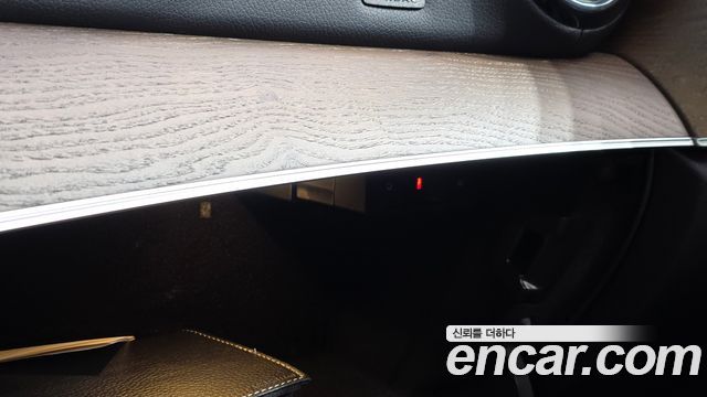 Mercedes-Benz E-Class E300 Exclusive