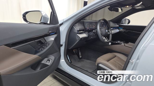 BMW 5-Series 523d M Sport