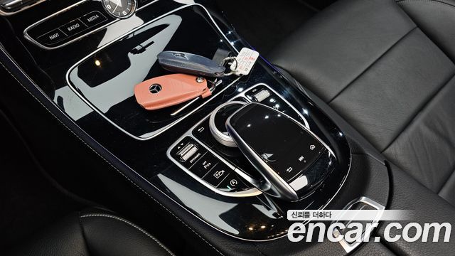 Mercedes-Benz E-Class E300 Avantgarde