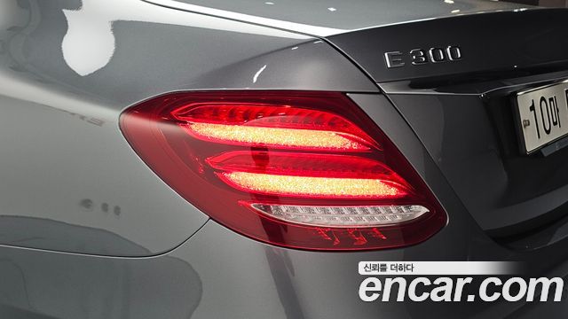 Mercedes-Benz E-Class E300 Avantgarde