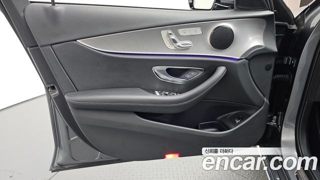 Mercedes-Benz E-Class E300 Avantgarde