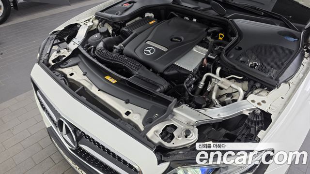 Mercedes-Benz E-Class E300 4MATIC Avnatgarde