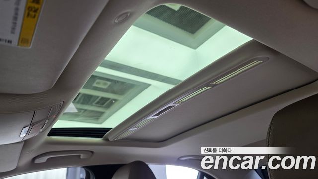 Mercedes-Benz E-Class E300 4MATIC Avnatgarde