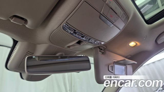 Mercedes-Benz E-Class E300 4MATIC Avnatgarde