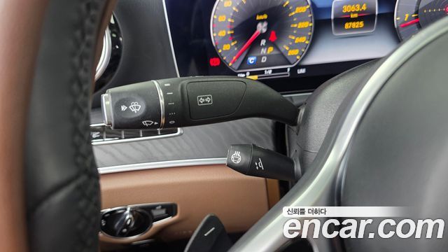 Mercedes-Benz E-Class E300 4MATIC Avnatgarde